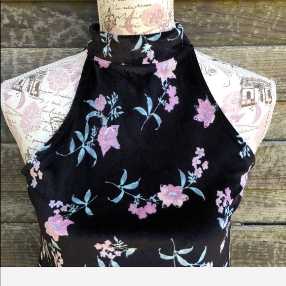 Floral Velvet Choker Tank - Picture 2 of 4